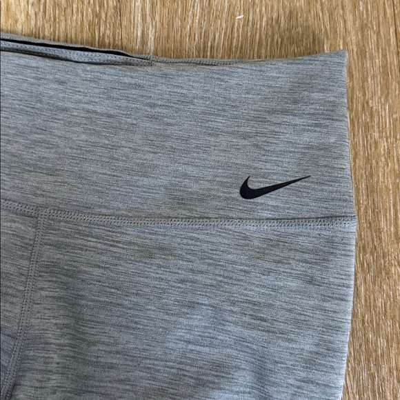 Nike Women's High-Waisted Biker Shorts Set of 2 - Picture 4 of 7